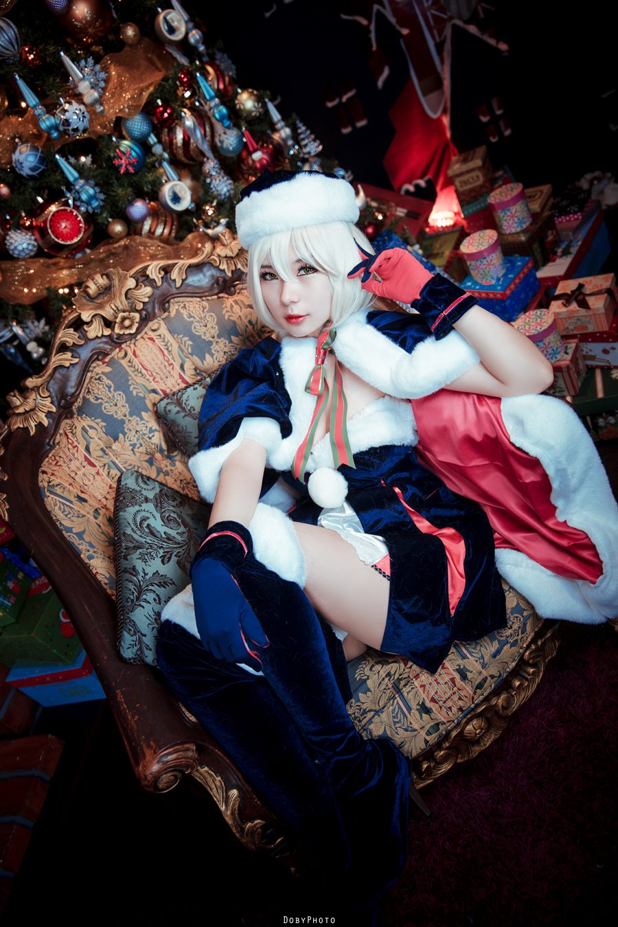 圣诞fgorider阶黑saber 韩国小姐姐圣诞黑呆cosplay