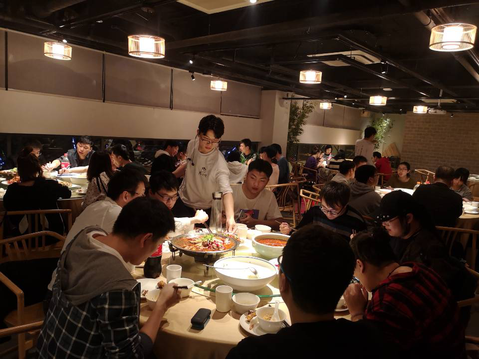 嘀哩嘀哩家族聚餐,携手共进,欢迎动漫爱好者的