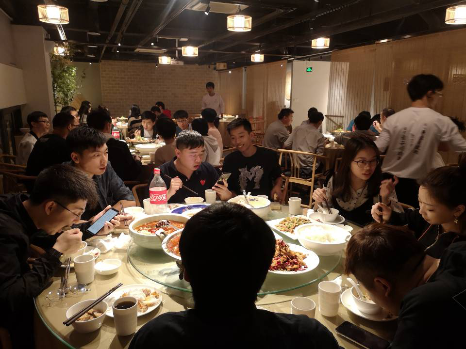 嘀哩嘀哩家族聚餐,携手共进,欢迎动漫爱好者的