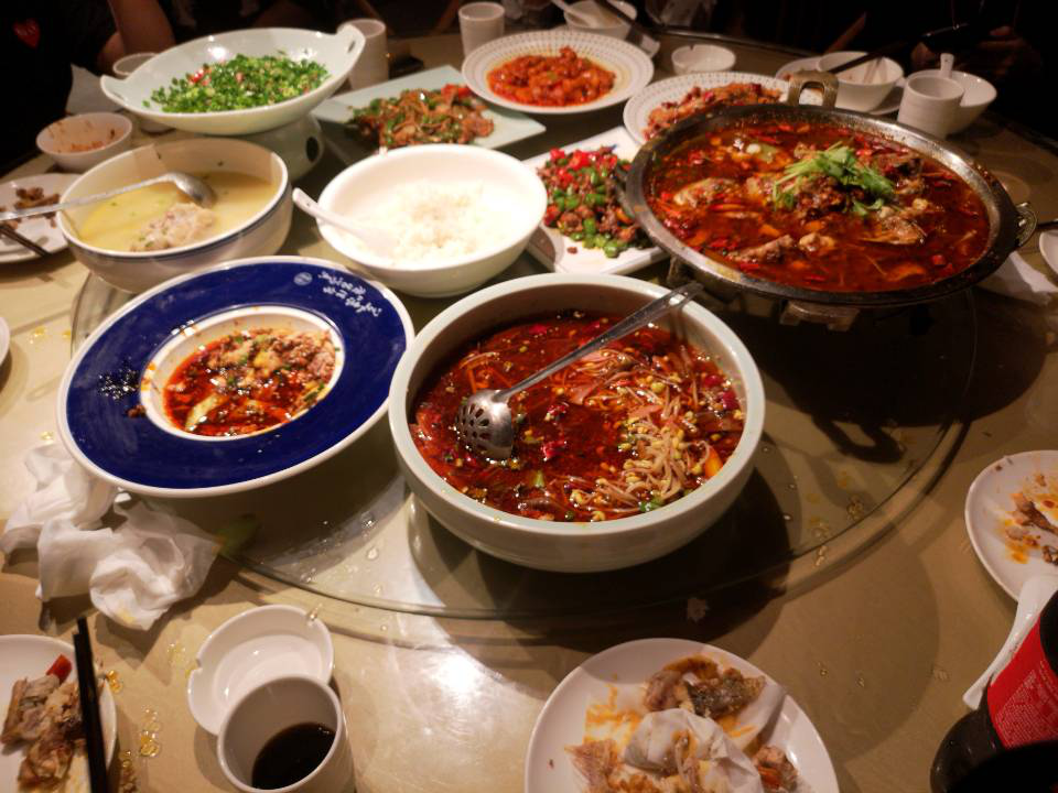 嘀哩嘀哩家族聚餐,携手共进,欢迎动漫爱好者的