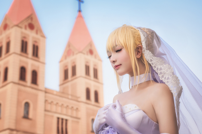 夏美酱cos黑saber图片_saber婚纱cos(3)