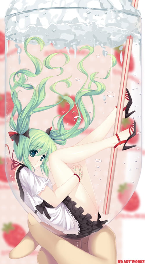 少女,水中少女,玻璃杯