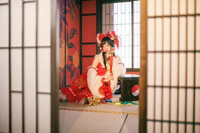 东方Projectcos,博丽灵梦cos,千葉球球