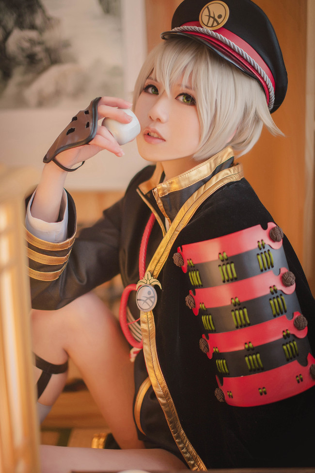 羁绊动漫 cos本子图    作品名:刀剑乱舞    角色名:萤丸    cn:屁屁