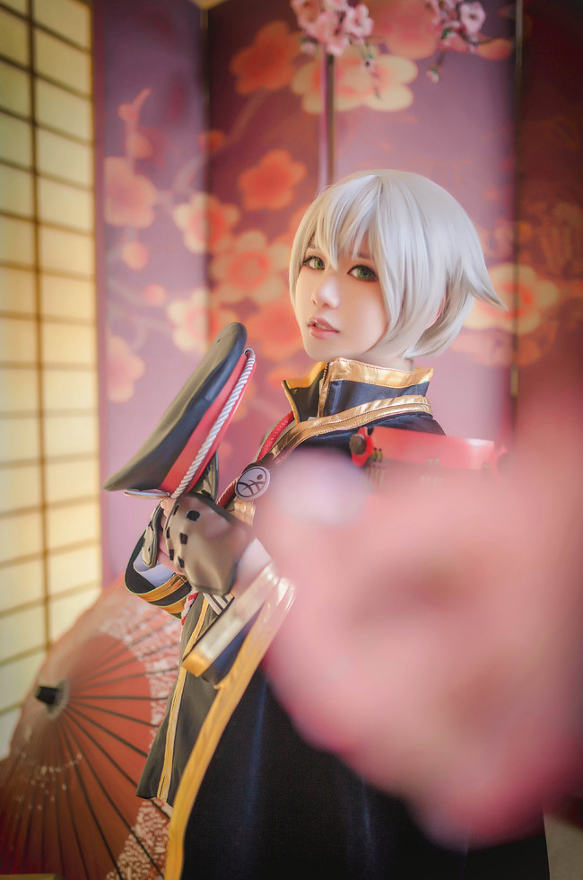 羁绊动漫 cos本子图    作品名:刀剑乱舞    角色名:萤丸    cn:屁屁