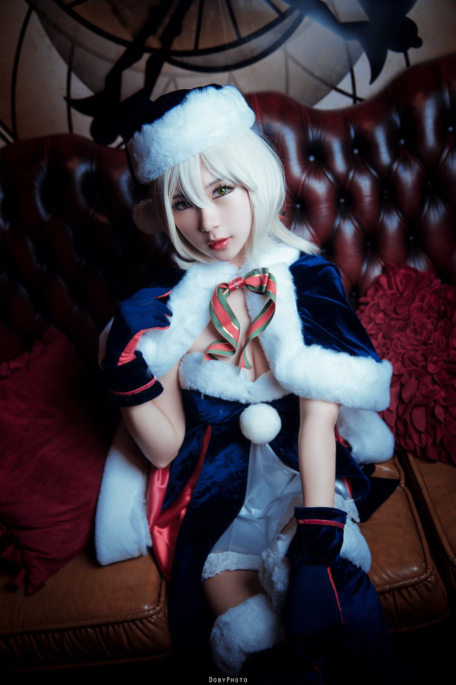 圣诞fgorider阶黑saber 韩国小姐姐圣诞黑呆cosplay